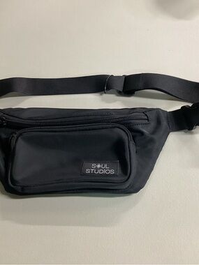 Black Travel Waist Bag with Front Zip Pocket